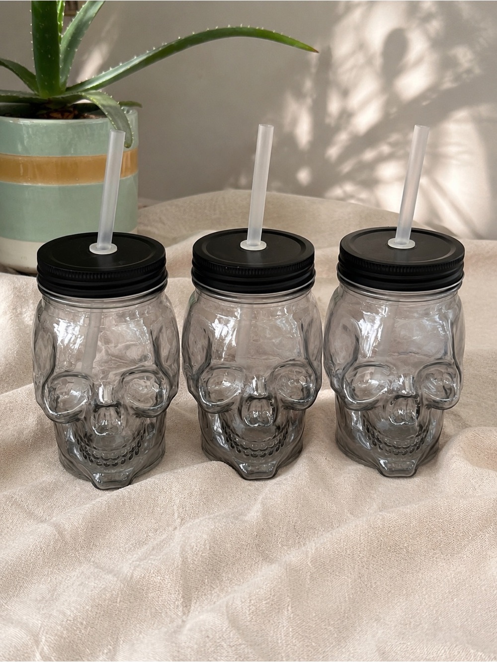 New Set of 3 Skeleton Skull Glass Mason Jar Cups w/ Lids & Straws 15oz
